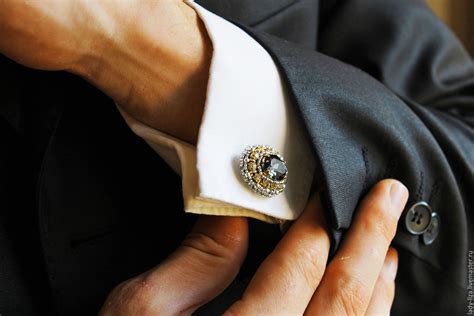 men's cufflinks.